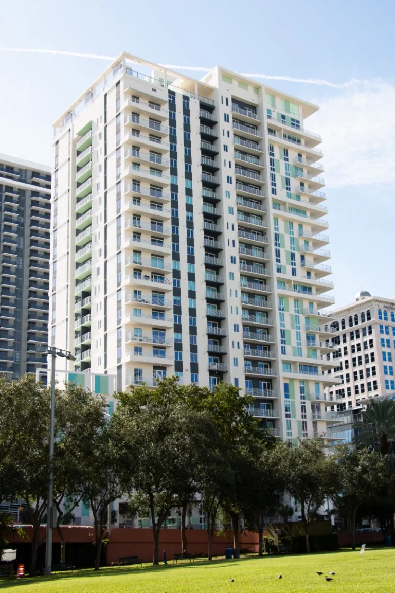 4 West Las Olas